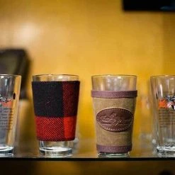 FROST RIVER TRADING Frost River Logo Pint Glass (USA) Canvas Packs 8 FROST RIVER TRADING Frost River Logo Pint Glass (USA) Canvas Packs