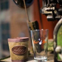 FROST RIVER TRADING Frost River Logo Pint Glass (USA) Canvas Packs 9 FROST RIVER TRADING Frost River Logo Pint Glass (USA) Canvas Packs