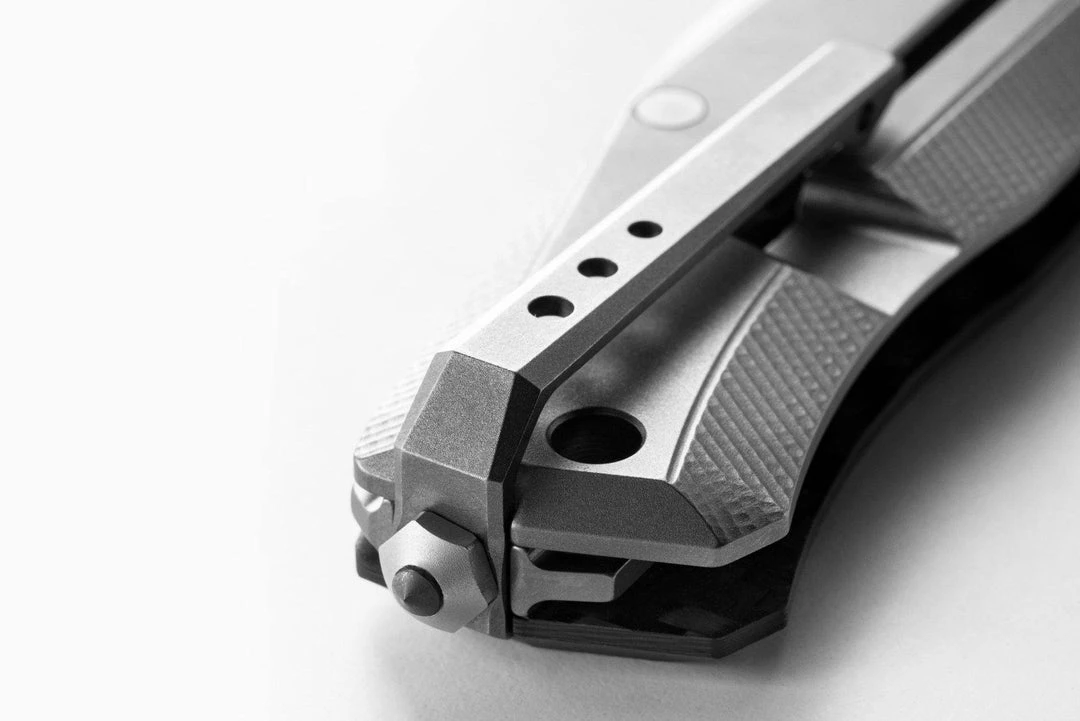 LionSteel Knives LionSteel MT01 CF Myto Flipper Knife 3.27" Carbon Fiber And Titanium Handles 5 LionSteel Knives LionSteel MT01 CF Myto Flipper Knife 3.27" Carbon Fiber And Titanium Handles