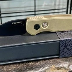 PROTECH KNIVES Pro-Tech Runt 5 R5112 Auto Solid Bronze (1.9