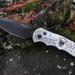 PROTECH KNIVES All Knife Brands ProTech TR-5.62 Shaw Skull & Barbed Wire DLC (USA) 11 PROTECH KNIVES All Knife Brands ProTech TR-5.62 Shaw Skull & Barbed Wire DLC (USA)